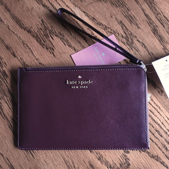 *PD*  New Kate Spade Staci Medium L Zip saffiano leather Wristlet, deep berry - Picture 2 of 8